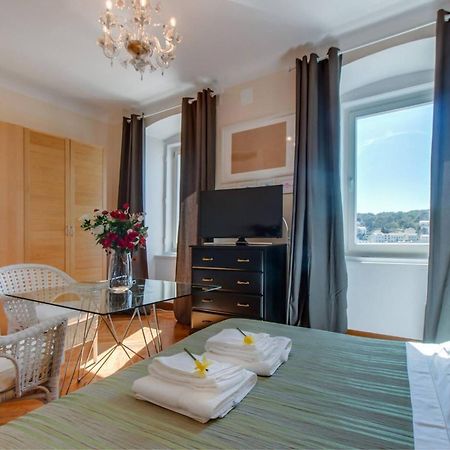Vindobona Hotel Mali Lošinj Kültér fotó
