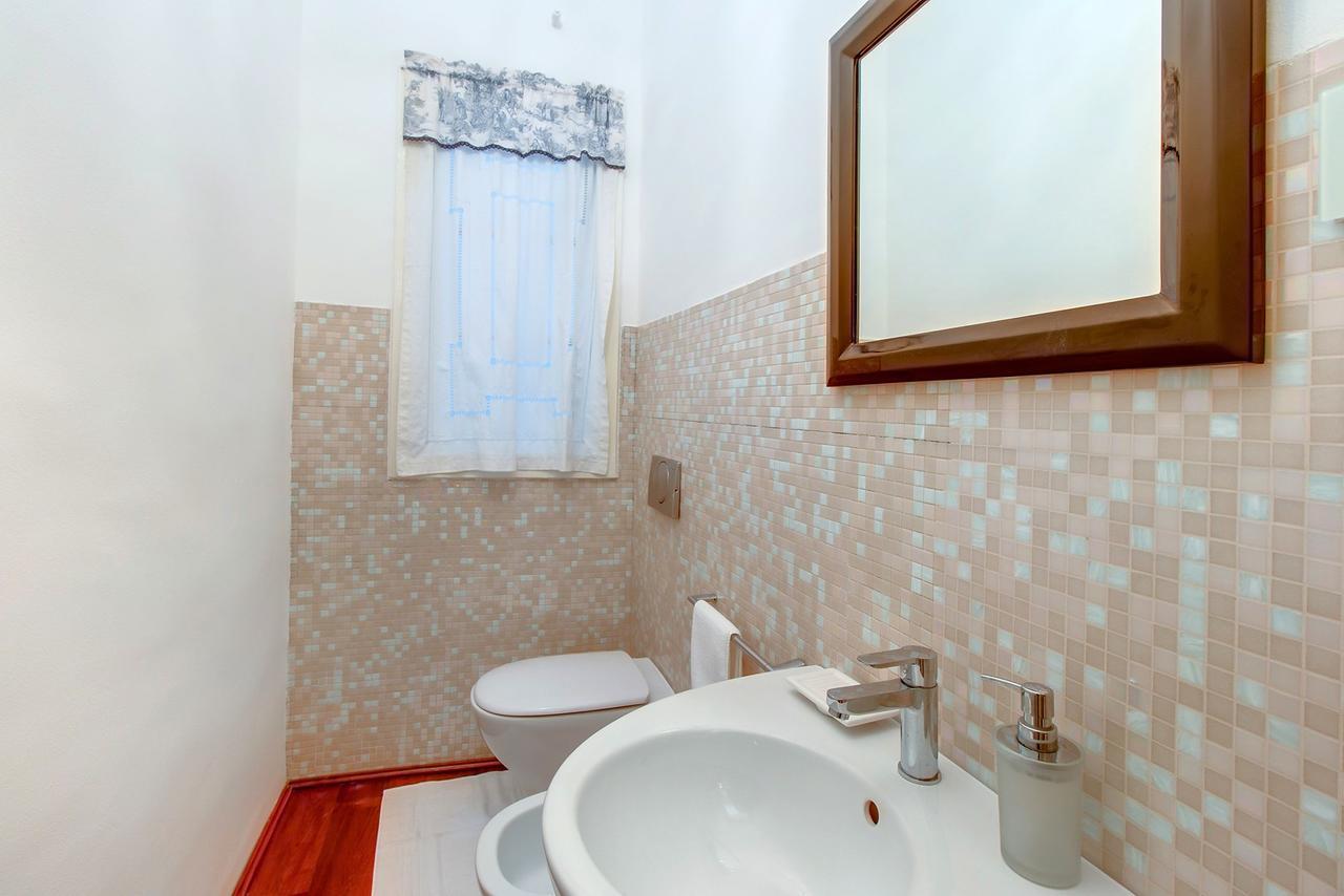 Vindobona Hotel Mali Lošinj Kültér fotó